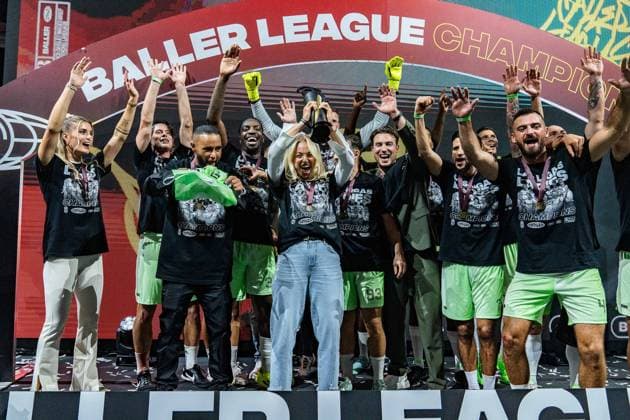 07 10 2024, Baller League Season 2, Final Final 4 Las Ligas Ladies around Selina Cerci and Ana Maria Markovic The winners cheer at the award ceremony Copyright: xBahhoxKarax