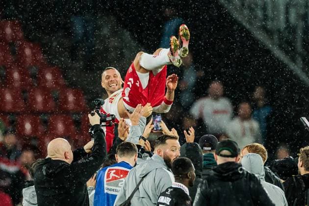 Our 10 returns home Thanks game Lukas Podolski 10 10 2024 Lukas Podolski 1 FC Köln, 10 is thrown into the air by his teammates Our 10 returns home Thanks game Lukas Podolski Köln, Rheinenergiestadion on 10 10 2024 Copyright: xBEAUTIFULxSPORTS Wunderlx