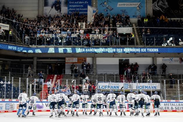 13 10 2024 Ice Hockey Season 2024 2025 Penny DEL Nuremberg Ice Tigers Icetigers Straubing Tigers ThHa xthxhax The Straubing team celebrates with the fans
