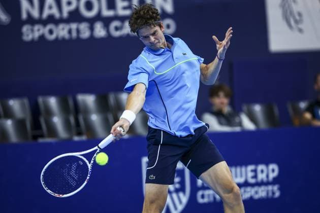 Belgian Alexander Blockx pictured in action during a tennis match in the round of 32 of the singles competition at the ATP, Tennis Herren European Open Tennis tournament in Antwerp, Tuesday 15 October 2024. DAVIDxPINTENS  x102645945x