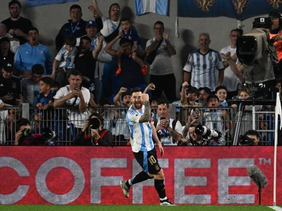 BUENOS AIRES, ARGENTINA - OCTOBER 15: Lionel Messi of Argentina celebrating after scoring the first goal of his team during a match between Argentina Vs Bolivia as part of World Cup 2026 Qualifiers at Estadio Mas Monumental on October 15, 2024 in BuenosAires, Argentina. Buenos Aires Buenos Aires Argentina Copyright: xIMAGOx xPhotoCero5x xLucianoxBisbalxPhotoCero5x