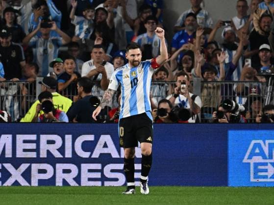 BUENOS AIRES, ARGENTINA - OCTOBER 15: Lionel Messi of Argentina celebrating after scoring the first goal of his team during a match between Argentina Vs Bolivia as part of World Cup 2026 Qualifiers at Estadio Mas Monumental on October 15, 2024 in BuenosAires, Argentina. Buenos Aires Buenos Aires Argentina Copyright: xIMAGOx xPhotoCero5x xLucianoxBisbalxPhotoCero5x