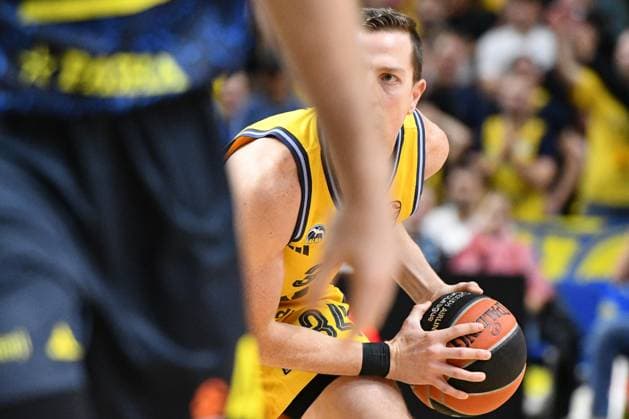 Justin Bean ALBA Berlin, 34 GER, ALBA Berlin v Fenerbahce, basketball, EuroLeague, Season 2024 2025, Matchday 4, 17 10 2024 GER, ALBA Berlin v Fenerbahce, basketball, EuroLeague, Season 2024 2025, Matchday 4, 17 10 2024 Copyright: xEibner-Pressefoto RyanxSleimanx EP_RSN