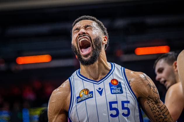 1 Basketball Bundesliga, easyCredit BBL, Season 2024 2025, Men, Main Round, Matchday 5, 19 10 2024, RASTA Vechta Frankfurt Skyliners David Muenkat 55 Frankfurt Skyliners shows emotions during the game Vechta RASTA Dome Lower Saxony Germany