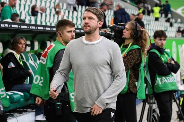 Head of Licensing Peter Niemeyer Werder Bremen 1 Soccer Bundesliga Season 2024 2025 VfL Wolfsburg vs Werder Bremen at the Volkswagen Arena in Wolfsburg Soccer,Germany,Man,Men,20 10 2024