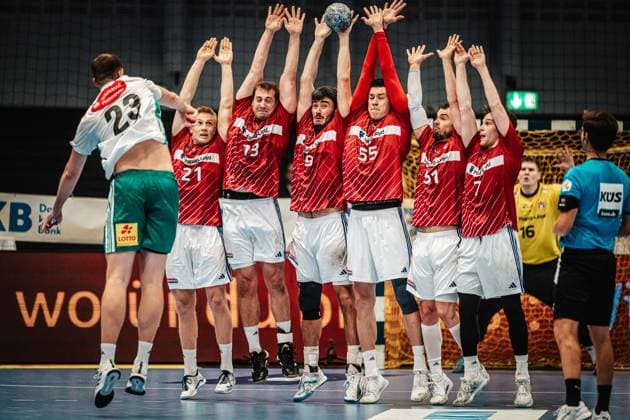 Handball Men Season 2024 2025 DAIKIN Handball Bundesliga 8 Matchday Handball Sport Verein Hamburg vs TSV Hannover Burgdorf 24 10 2024 The Hamburgers parry the last throw of the game Hamburg Sporthalle Hamburg Hamburg Germany