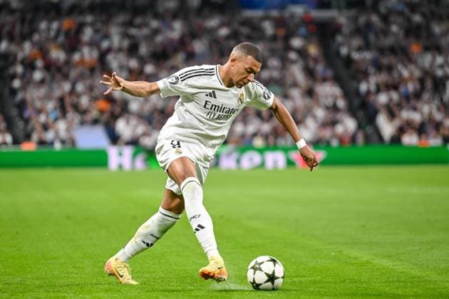 Kylian Mbappe Real Madrid CF controls the Ball during the UEFA Champions League 2024 25 League Phase MD3 match between Real Madrid C F and Borussia Dortmund at Estadio Santiago BernabÃ u on October 22, 2024 in Madrid, Spain not used in POL SRB CRO FRA GBR NED ITA USA Defodi 541 REABVB20241022 310 Defodi-541 not used in POL SRB CRO FRA GBR NED ITA USA