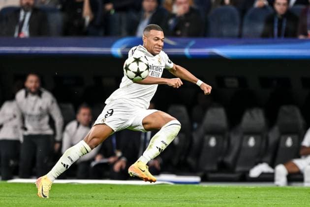 Kylian Mbappe Real Madrid CF controls the Ball during the UEFA Champions League 2024 25 League Phase MD3 match between Real Madrid C F and Borussia Dortmund at Estadio Santiago BernabÃ u on October 22, 2024 in Madrid, Spain not used in POL SRB CRO FRA GBR NED ITA USA Defodi 541 REABVB20241022 381 Defodi-541 not used in POL SRB CRO FRA GBR NED ITA USA