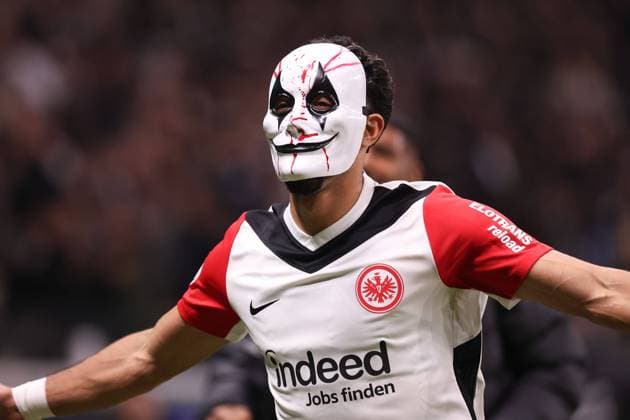2024 10 30 DFB Pokal 2024 25 2 Runde Eintracht Frankfurt Borussia Mönchengladbach v l , Omar Marmoush Eintracht Frankfurt Torjubel, Goal celebration, celebrate the goal mit Maske DFL DFB REGULATIONS PROHIBIT ANY USE OF PHOTOGRAPHS as IMAGE SEQUENCES and or QUASI VIDEO Copyright: JoaquimxFerreira