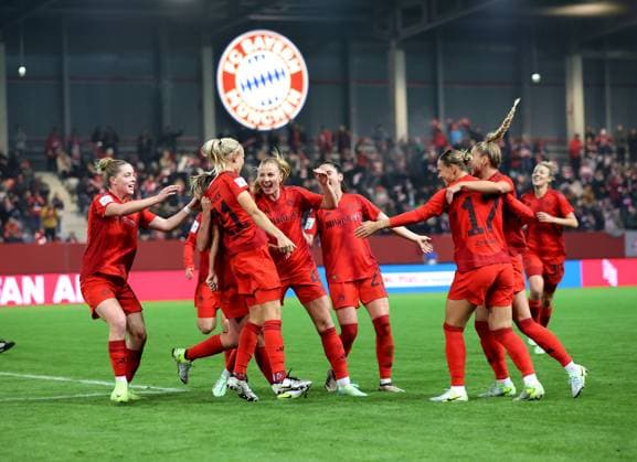 Munich, Germany, 04 November2024 Soccer, WOMEN, GOOGLE PIXEL WOMEN BUNDESLIGA, Season 2024 2025, FC Bayern Munich Eintracht Frankfurt, Campus 1 0 by Pernille Harder FC Bayern Munich Goal, Cheering, Lead