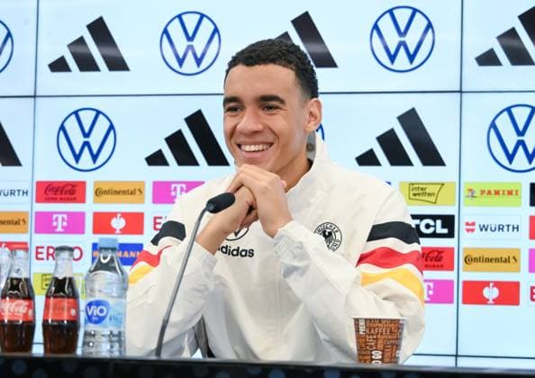 12 11 2024, xsltx, Football DFB Media Dates, DFB Press Conference with Jamal Musiala emspor, v l Jamal Musiala German National Team DFL DFB REGULATIONS PROHIBIT ANY USE OF PHOTOGRAPHS as IMAGE SEQUENCES and or QUASI VIDEO Frankfurt am Main