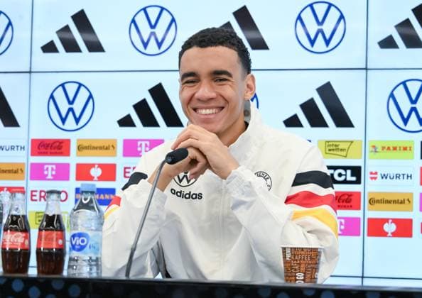 12 11 2024, xsltx, Football DFB Media Dates, DFB Press Conference with Jamal Musiala emspor, v l Jamal Musiala German National Team DFL DFB REGULATIONS PROHIBIT ANY USE OF PHOTOGRAPHS as IMAGE SEQUENCES and or QUASI VIDEO Frankfurt am Main