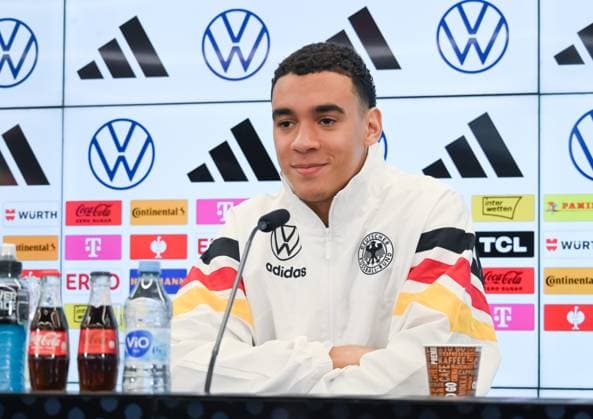 12 11 2024, xsltx, Football DFB Media Dates, DFB Press Conference with Jamal Musiala emspor, v l Jamal Musiala German National Team DFL DFB REGULATIONS PROHIBIT ANY USE OF PHOTOGRAPHS as IMAGE SEQUENCES and or QUASI VIDEO Frankfurt am Main