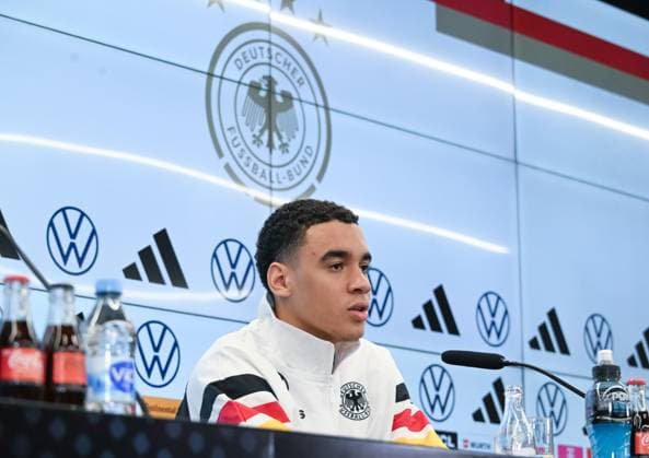 12 11 2024, xsltx, Football DFB Media Dates, DFB Press Conference with Jamal Musiala emspor, v l Jamal Musiala German National Team DFL DFB REGULATIONS PROHIBIT ANY USE OF PHOTOGRAPHS as IMAGE SEQUENCES and or QUASI VIDEO Frankfurt am Main