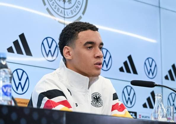 12 11 2024, xsltx, Football DFB Media Dates, DFB Press Conference with Jamal Musiala emspor, v l Jamal Musiala German National Team DFL DFB REGULATIONS PROHIBIT ANY USE OF PHOTOGRAPHS as IMAGE SEQUENCES and or QUASI VIDEO Frankfurt am Main