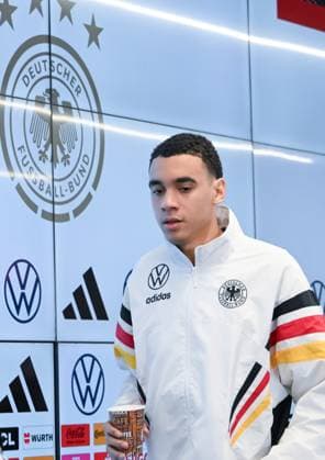 12 11 2024, xsltx, Football DFB Media Dates, DFB Press Conference with Jamal Musiala emspor, v l Jamal Musiala German National Team DFL DFB REGULATIONS PROHIBIT ANY USE OF PHOTOGRAPHS as IMAGE SEQUENCES and or QUASI VIDEO Frankfurt am Main