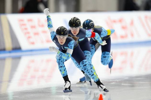 Kazakhstan team group, Mannschaftsbild, Totale NOVEMBER 15, 2024 - Speed skating, Eisschnelllauf : 2025 ISU Four Continents speedskating championships Womens Team Sprint at YS Arena Hachinohe in Aomori, Japan. Noxthirdxpartyxsales (273383577)