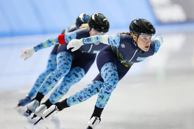 Kazakhstan team group, Mannschaftsbild, Totale NOVEMBER 15, 2024 - Speed skating, Eisschnelllauf : 2025 ISU Four Continents speedskating championships Womens Team Sprint at YS Arena Hachinohe in Aomori, Japan. Noxthirdxpartyxsales (273383578)