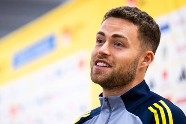 241115 Gabriel Gudmundsson of the Swedish men s national football team in mixed zone on November 15, 2024 in Stockholm Photo Emma Wallskog BILDBYRAN COP 320 EW0460 fotboll football soccer fotball nations league uefa nations league presskonferens press conference sverige sweden sverige a bbeng  Copyright: EMMAxWALLSKOG BB241115EW063