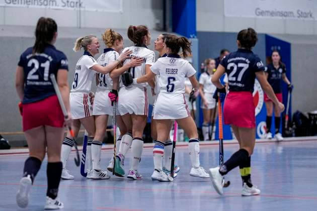 Players of Mannheimer HC MHC , celebrate the goal, celebrate the goal, goal, celebration, cheer, cheers about the goal, joy, joy, optimistic, positive, game scene, highlight, action, 01 12 2024, Mannheim Germany , Indoor Hockey, 1 Bundesliga South, Women, Mannheimer HC Rüsselsheimer RK xozx