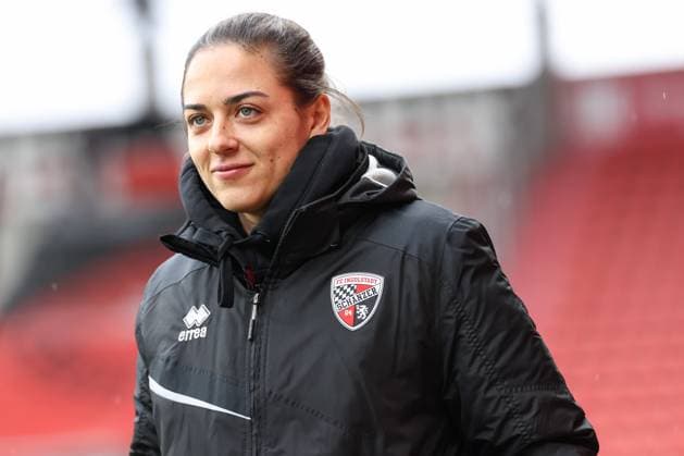 3 Liga FC Ingolstadt 04 Erzgebirge Aue before the match Head coach Sabrina Wittmann FCI 3 Liga FC Ingolstadt 04 Season 2024 2025 Erzgebirge Aue