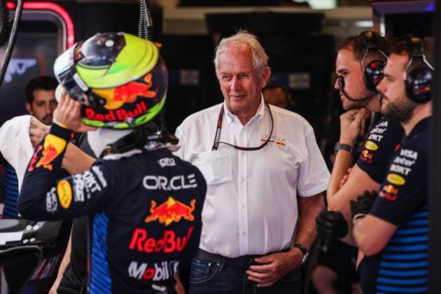 37 Isack Hadjar FRA, Oracle Red Bull Racing , Dr Helmut Marko AUT, Oracle Red Bull Racing , F1 Grand Prix of Abu Dhabi at Yas Marina Circuit on December 6, 2024 in Abu Dhabi, United Arab Emirates Photo by HOCH ZWEI Abu Dhabi United Arab Emirates