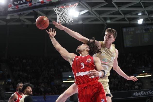 Basketball match scene, Bayern Vechta BBL Cup, FC Bayern Basketball SC Rasta Vechta, quarter-finals, 2024 2025 season, 9 12 2024, in Munich, B M W P A R K, Germany Source Copyright Credit Oryk HAIST xBASKETBALL-BAYERN-VECHTAx