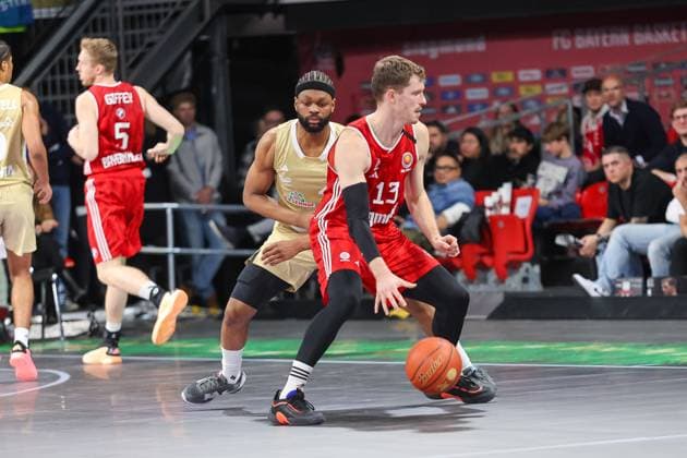 Andreas Obst FC Bayern Basketball, 13 with ball, GER, FC Bayern Muenchen vs SC RASTA Vechta, Basketball, BBL Cup, quarter-finals, 2024 2025 season, 09 12 2024, GER, FC Bayern Muenchen vs SC RASTA Vechta, Basketball, BBL Cup, quarter-finals, 2024 2025 season, 09 12 2024 Muenchen Copyright: xEibner-Pressefoto JennixMaulx EP_JML