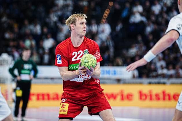 Marian Michalczik TSV Hannover Burgdorf, 22 GER, THW Kiel vs TSV Hannover Burgdorf, Handball, Bundesliga, Matchday, 14, Season 2024 2025, 11 12 2024 GER, THW Kiel vs TSV Hannover Burgdorf, Handball, Bundesliga, Matchday, 14, Season 2024 2025, 11 12 2024 Kiel Copyright: xEibner-Pressefoto MarcelxvonxFehrnx EP_MFN