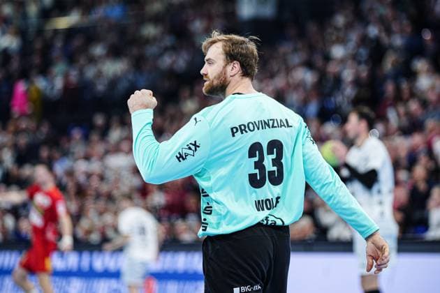 Cheers after Andreas Wolffs save THW Kiel, 33 GER, THW Kiel vs TSV Hannover Burgdorf, Handball, Bundesliga, Matchday, 14, Season 2024 2025, 11 12 2024 GER, THW Kiel vs TSV Hannover Burgdorf, Handball, Bundesliga, Matchday, 14, Season 2024 2025, 11 12 2024 Kiel Copyright: xEibner-Pressefoto MarcelxvonxFehrnx EP_MFN