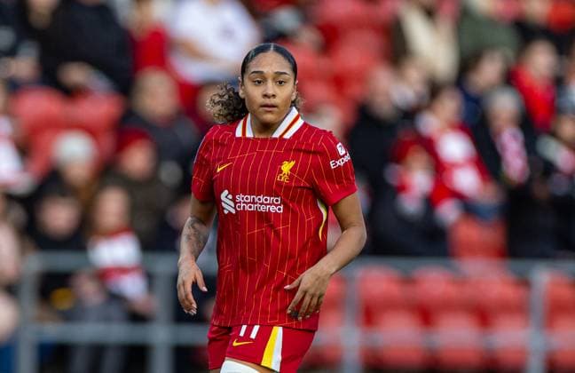 Football - FA Women™s Super League - Liverpool FC Women v Arsenal FC Women ST HELENS, ENGLAND - Sunday, December 15, 2024: Liverpool s Olivia Smith during the FA Women™s Super League match between Liverpool FC Women and Arsenal FC Women at the St Helens Stadium. (Photo by David Rawcliffe Propaganda) ST HELENS St Helens Stadium MERSEYSIDE ENGLAND Copyright: xPropagandaxPhotoxAgencyx P2024-12-15-Liverpool_W_Arsenal_W-13