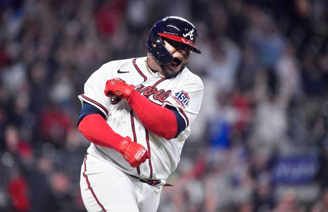 MLB, Baseball Herren, USA 2021: Philadelphia Phillies vs Atlanta Braves MAY 08 May 08, 2021: Atlanta Braves infielder Pablo Sandoval celebrates as he runs down the first baseline after hitting a game tying home run during the ninth inning of a MLB game against the Philadelphia Phillies at Truist Park in Atlanta, GA. The Braves won in extra innings. Austin McAfee CSM Atlanta Georgia USA EDITORIAL USE ONLY Copyright: xx ZUMA-20210508_zaf_c04_225.jpg AustinxMcafeex csmphototwo741926