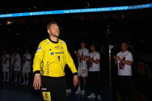 1 Johannes Bitter HSV Hamburg ended his active career after the match and was celebrated by the fans Handball I Men I Bundesliga Daikin HBL I Season 2024 2025 I Matchday 16 I HSV Hamburg SG Flensburg Handewitt I 22 12 2024 I Barclays Arena