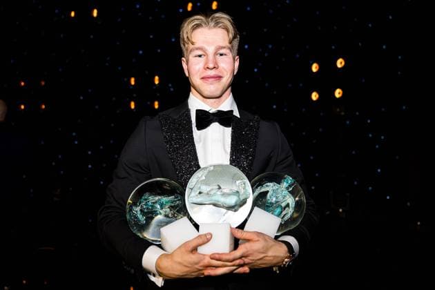 250104 Markus Rooth poses with his awards after Idrettsgallaen on January 4, 2025 in Trondheim Photo Marius Simensen BILDBYRAN Cop 238 award show bbeng idrettsgalla idrettsgallaen  Copyright: MARIUSxSIMENSEN BB250104ZG055