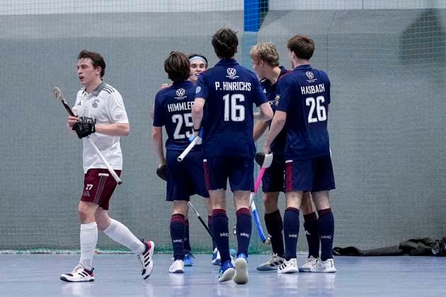 Players of Mannheimer HC MHC , celebrate the goal, celebrate the goal, goal, celebration, cheer, cheers about the goal, rejoicing, joy, optimistic, positive, game scene, highlight, action, 05 01 2025, Mannheim Germany , Indoor Hockey, 1 Bundesliga South, Men, Mannheimer HC Münchner SC xozx