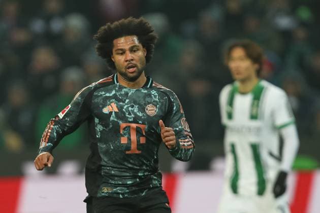 Serge Gnabry FC Bayern München looks on during the Bundesliga match between Borussia Mönchengladbach and FC Bayern München, Stadium in Borussia Park on January 11, 2025 in Mönchengladbach, Germany Photo by Oliver Kaelke DeFodi Images Serge Gnabry FC Bayern München looks on during the Bundesliga match between Borussia Mönchengladbach and FC Bayern München at Stadium in Borussia Park on January 11, 2025 in Mönchengladbach, Germany Photo by Oliver Kaelke DeFodi Images DFL regulations prohibit any use of photographs as image sequences and or quasi video Photo by Oliver Kaelke DeFodi Images Defodi 678 2025 01 11 OK BMGFCB 2058 Defodi-678 DFL regulations prohibit any use of photographs as image sequences and or quasi-video.