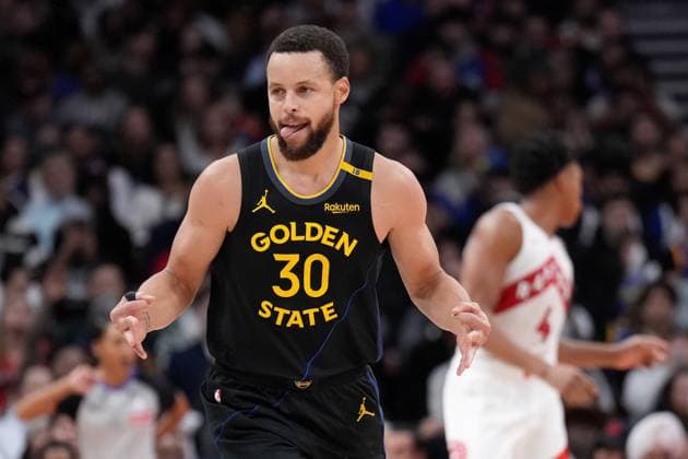 Sport Bilder des Tages January 13, 2025, Toronto, On, CANADA: Golden State Warriors guard Stephen Curry (30) reacts after scoring during second half NBA, Basketball Herren, USA basketball action against the Toronto Raptors, in Toronto, Monday, Jan. 13, 2025. Warriors at Raptors NBA basketball - ZUMAc35_ 20250113_zaf_c35_045 Copyright: xNathanxDenettex