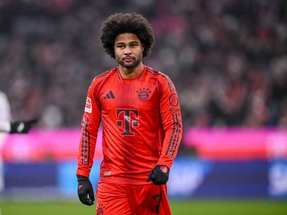 Serge Gnabry FC Bayern Muenchen Looks on during the Bundesliga match between FC Bayern München and TSG 1899 Hoffenheim, Allianz Arena on January 15, 2025 in Munich, Germany Photo by Harry Langer DeFodi Images Serge Gnabry FC Bayern Muenchen Looks on during the Bundesliga match between FC Bayern München and TSG 1899 Hoffenheim at Allianz Arena on January 15, 2025 in Munich, Germany Photo by Harry Langer DeFodi Images DFL regulations prohibit any use of photographs as image sequences and or quasi video Defodi 541 FCBTSG20250115 070 Defodi-541 DFL regulations prohibit any use of photographs as image sequences and or quasi-video.