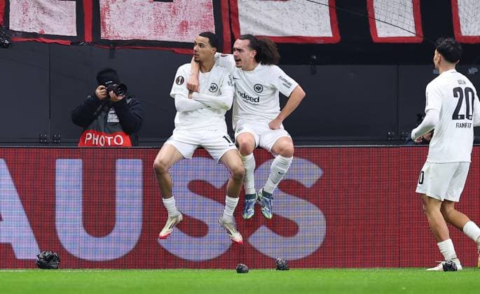 23 01 2025, Football UEFA Europa League, Eintracht Frankfurt Ferencvarosi TC, emonline, emspor, v l , Goal celebration to 2 0 by Hugo Ekitike Eintracht Frankfurt , Arthur Theate Eintracht Frankfurt , Goal celebration, celebrate the goal DFL DFB REGULATIONS PROHIBIT ANY USE OF PHOTOGRAPHS AS IMAGE SEQUENCES AND OR QUASI VIDEO xdcx Copyright: HMBxMedia Claus