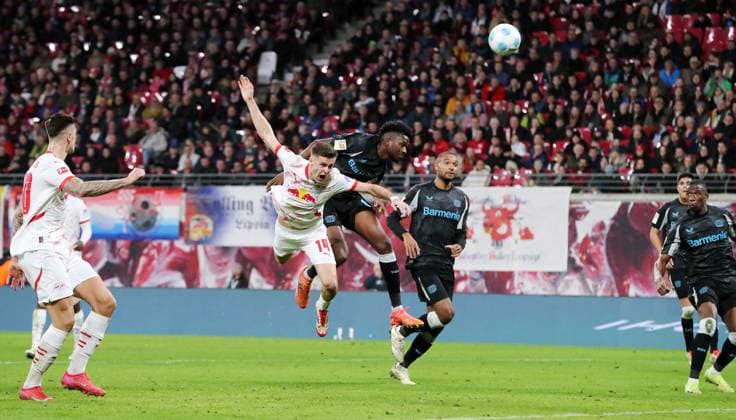 Christoph Baumgartner, Edmond Tapsoba scores the own goal to equalize 2 2 Sport Football Soccer DFL Bundesliga Men 19 Matchday Season 2024 2025 25 01 2025 RasenBallsport RB Leipzig RBL vs Bayer 04 Leverkusen at RedBull Arena DFL regulations prohibit any use of photographs as image sequences and or quasi video