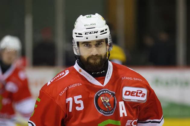 Sahnpark Crimmitschau 31 01 2025Season 2024 25 Ice Hockey 2 Bundesliga Matchday 40 Eispiraten Eispiraten Starbulls Rosenheim Denis Shevyrin EPC 75 Crimmitschau Sachsen Germany