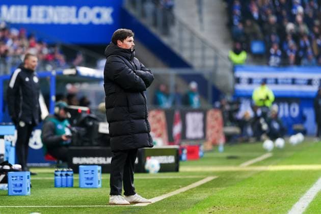 Merlin Polzin Hamburger SV, Coach GER, Hamburger SV vs Hannover 96, Football, 2 Bundesliga, Matchday 20, Season 2024 2025, 02 02 2025 DFL REGULATIONS PROHIBIT ANY USE OF PHOTOGRAPHS AS IMAGE SEQUENCES AND OR QUASI VIDEO GER, Hamburger SV vs Hannover 96, Football, 2 Bundesliga, Matchday 20, Season 2024 2025, 02 02 2025 Hamburg Copyright: xEibner-Pressefoto MarcelxvonxFehrnx EP_MFN