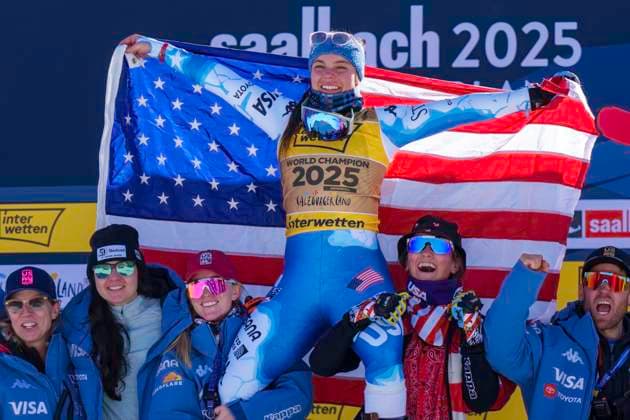 Alpine Skiing World Championships Saalbach Hinterglemm Saalbach Hinterglemm, Austria 20250208 Breezy Johnson USA on the podium after winning the gold medal in the womens downhill at the 2025 Alpine Skiing World Championships in Saalbach Hinterglemm Photo Cornelius Poppe NTB Saalbach Hinterglemm Austria EDITORIAL USE ONLY RESTRICTED USE FOR BETTING COMPANIES  Copyright: xCorneliusxPoppex xNTBx