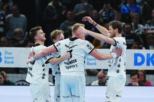 THW Kiel jubilant after victory end of match GER, THW Kiel vs SC Magdeburg, Handball, Bundesliga, Matchday, 18, Season 2024 2025, 08 02 2025 GER, THW Kiel vs SC Magdeburg, Handball, Bundesliga, Matchday, 18, Season 2024 2025, 08 02 2025 Kiel Copyright: xEibner-Pressefoto MarcelxvonxFehrnx EP_MFN