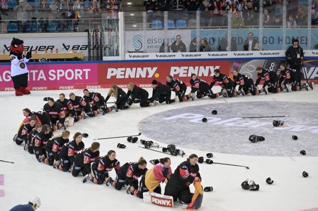 Boundless jubilation after the final whistle , Germany GER Hungary HUN , Ice Hockey, International Ice Hockey Federation, IIHF, 09 02 2025 Bremerhaven Bremen Germany Copyright: xkolbert-press BurghardxSchreyerx