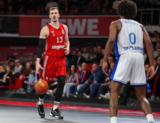 Andreas Obst FC Bayern Basketball, 13 with ball, GER, FC Bayern Muenchen vs Skyliners Frankfurt, Basketball, easycredit Basketball Bundesliga, BBL, 21 Matchday, Season 2024 2025, 11 02 2025, GER, FC Bayern Muenchen vs Skyliners Frankfurt, Basketball, easycredit Basketball Bundesliga, BBL, 21 Matchday, Season 2024 2025, 11 02 2025 Muenchen Copyright: xEibner-Pressefoto JennixMaulx EP_JML