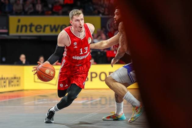 Andreas Obst FC Bayern Basketball, 13 with ball, GER, FC Bayern Muenchen vs Skyliners Frankfurt, Basketball, easycredit Basketball Bundesliga, BBL, 21 Matchday, Season 2024 2025, 11 02 2025, GER, FC Bayern Muenchen vs Skyliners Frankfurt, Basketball, easycredit Basketball Bundesliga, BBL, 21 Matchday, Season 2024 2025, 11 02 2025 Muenchen Copyright: xEibner-Pressefoto JennixMaulx EP_JML