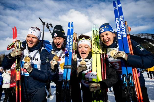 250212 Gold medalists Emilien Jacquelin, Eric Perrot, Lou Jeanmonnot and Julia Simon of France pose with their medals after the medal ceremony in mixed relay during the IBU Biathlon World Championships on February 12, 2025 in Lenzerheide Photo Petter Arvidson BILDBYRAN kod PA PA0971 mixedstafett mixstafett mixed relay bbeng biathlon biathlon biathlon biathlon world championships ibu world championships biathlon world championships jubel  Copyright: PETTERxARVIDSON BB250212PA205