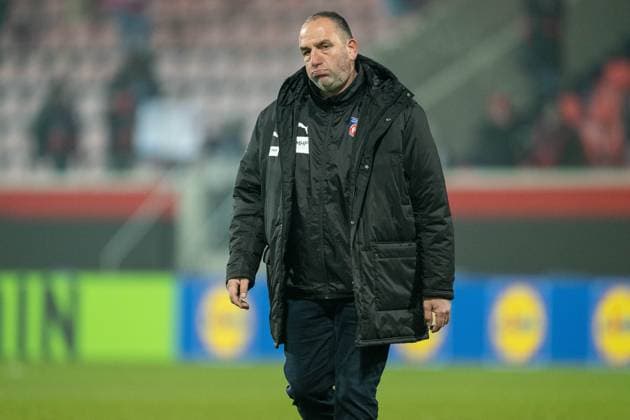 Frank Schmidt FC Heidenheim, Head Coach , is disappointed, dissatisfied, GER, 1 FC Heidenheim vs FC Copenhagen, Football, UEFA Conference League, Play offs, Second leg, Season 2024 2025, 20 02 2025, Eibner Pressefoto Sascha Walther GER, 1 FC Heidenheim vs FC Copenhagen, Football, UEFA Conference League, Play offs, Second leg, Season 2024 2025, 20 02 2025 Heidenheim Copyright: xEibner-Pressefotox EP_EER