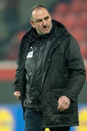Frank Schmidt FC Heidenheim, Head Coach , is disappointed disappointed, dissatisfied negative emotions, GER, 1 FC Heidenheim vs FC Copenhagen, Football, UEFA Conference League, Play offs, second leg, Season 2024 2025, 20 02 2025, Eibner Pressefoto Sascha Walther GER, 1 FC Heidenheim vs FC Copenhagen, Football, UEFA Conference League, Play offs, second leg, Season 2024 2025, 20 02 2025 Heidenheim Copyright: xEibner-Pressefotox EP_EER